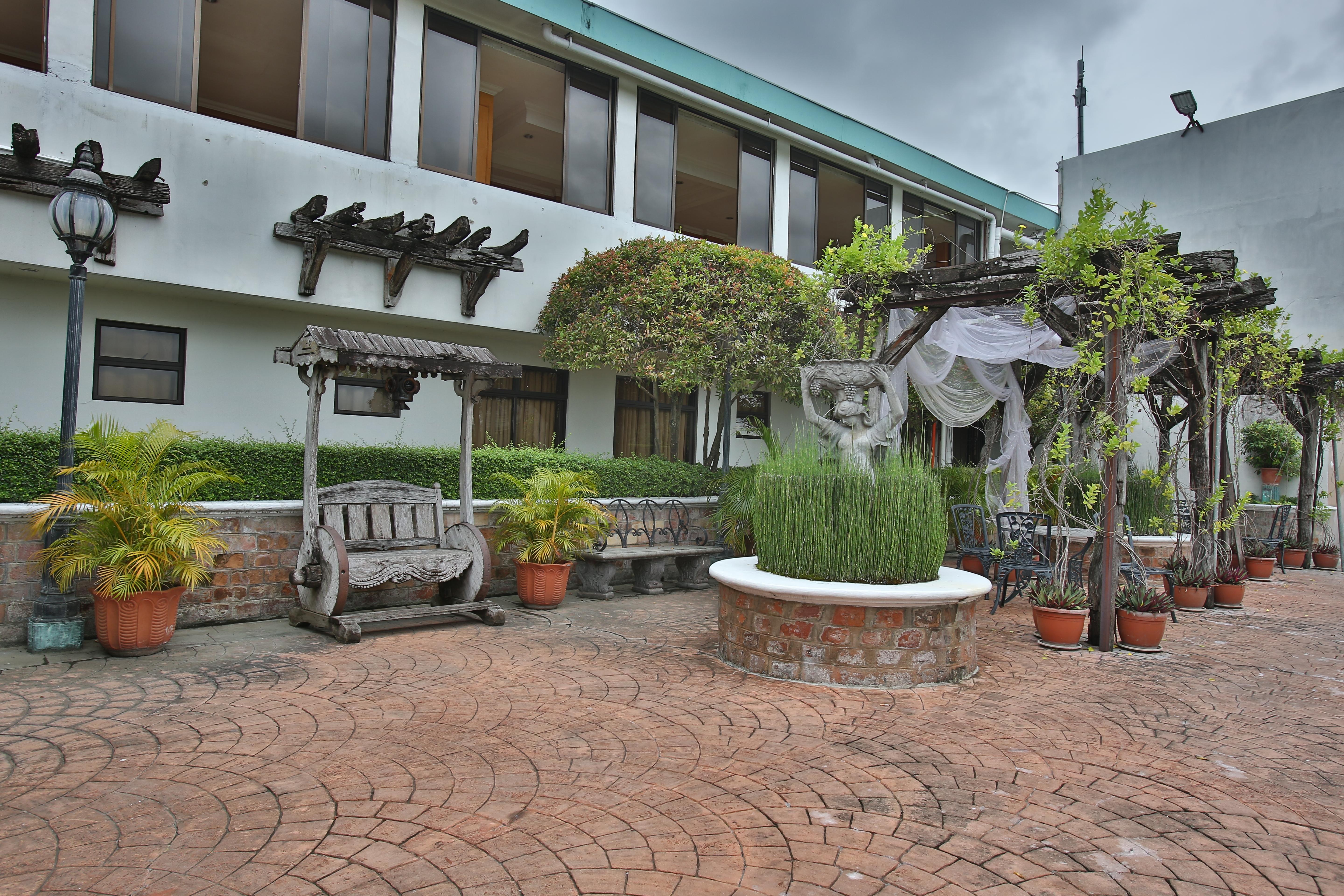 Crown Regency Residences Cebu - Quarantine Hotel Buitenkant foto